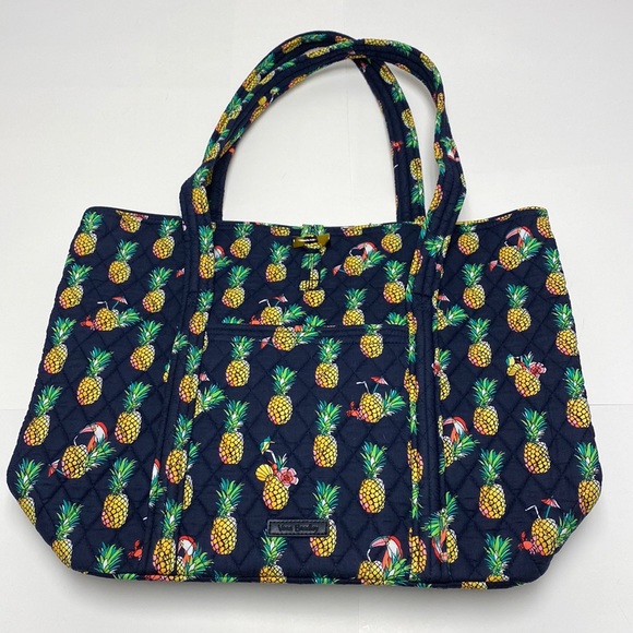 Vera Bradley Handbags - Vera Bradley Bag